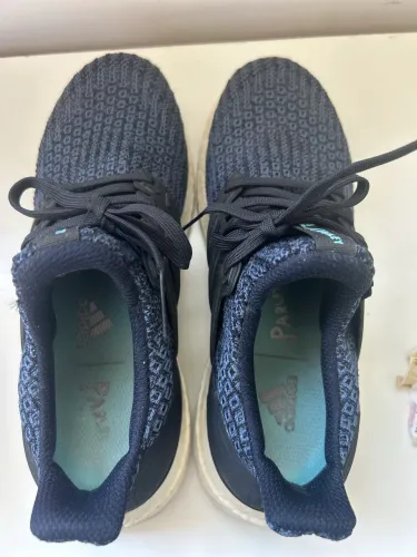 Tênis adidas ultraboost - 34 / semi novo