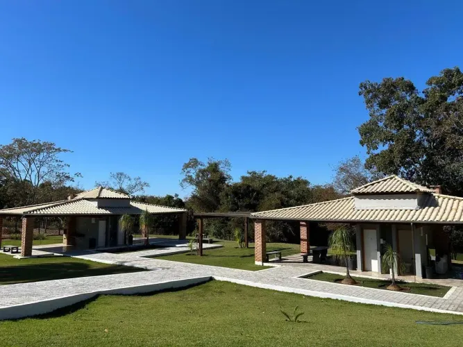 Lotes Financiados em Condomínio com Segurança Lazer e Área Verde