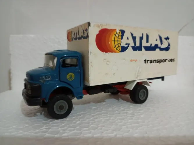Miniatura de Caminhão Arpra escala 1:50