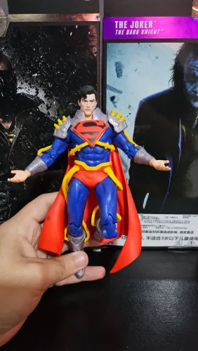 Superboy prime - mcfarlane Toys