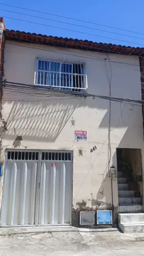 Vende-se casa no bairro pici