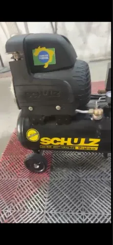 Vendo compressor usado apenas duas vezes