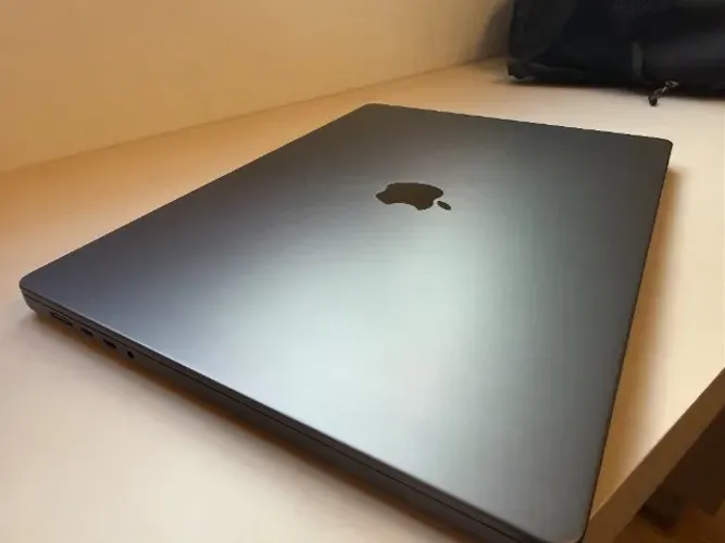 MacBook Pro 16? M4 Pro - 24 GB RAM / SSD de 1 TB