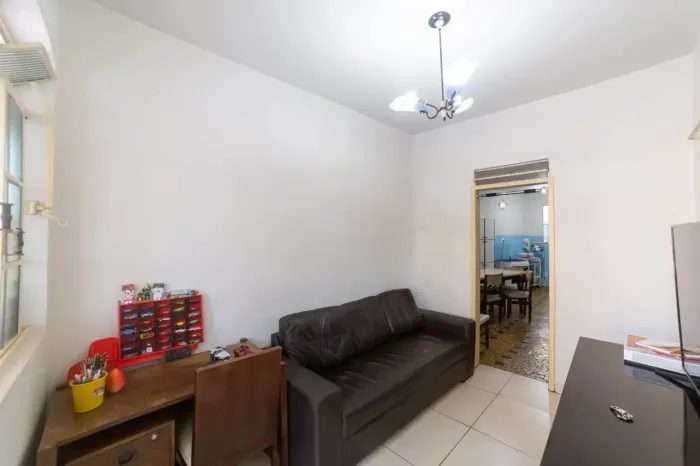 Casa à Venda - Cachoeirinha, 5 Quartos, 732 m2