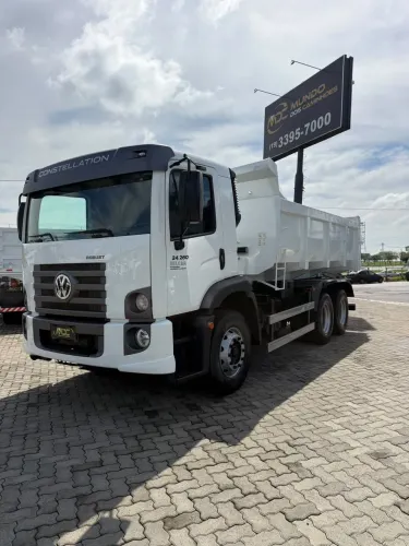 VW 24.260 6X2 2023 COM CAÇAMBA BASCULANTE 12M3