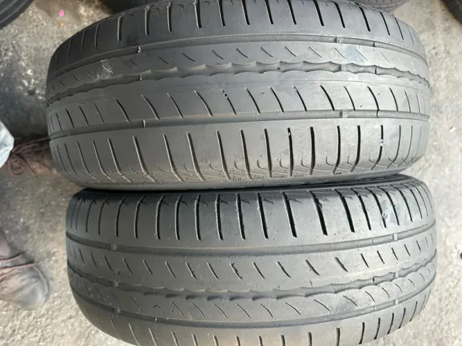 Par de pneus PIRELLI 185/60/15