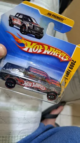 Hot Wheels Ford F150 2009 (Lacrado) 1/64