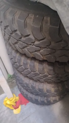 Rodas Pajero TR4 Daytona offset negativo e pneus mud