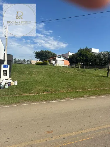 Lote / Terreno em Condomínio Ninho Verde - Porangaba