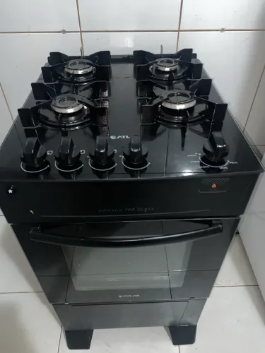 Vendo fogão de vidro quatro bocas com forno