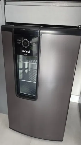 Cervejeira Consul Titanium 82L Display Na Porta - Controle de Temperatura CZD12AT