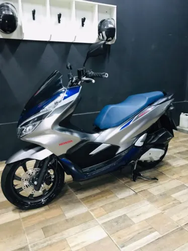 Honda PCX  MUITO CONSERVADA 