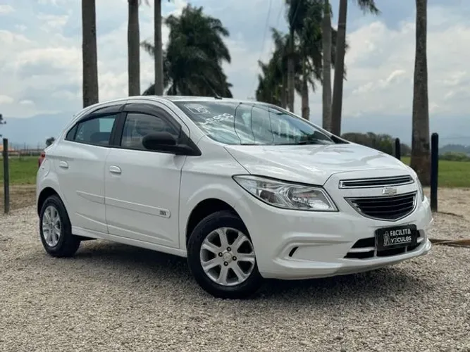 Chevrolet Onix 1.0 MPFI LS 8V Flex 4P Manual 2015
