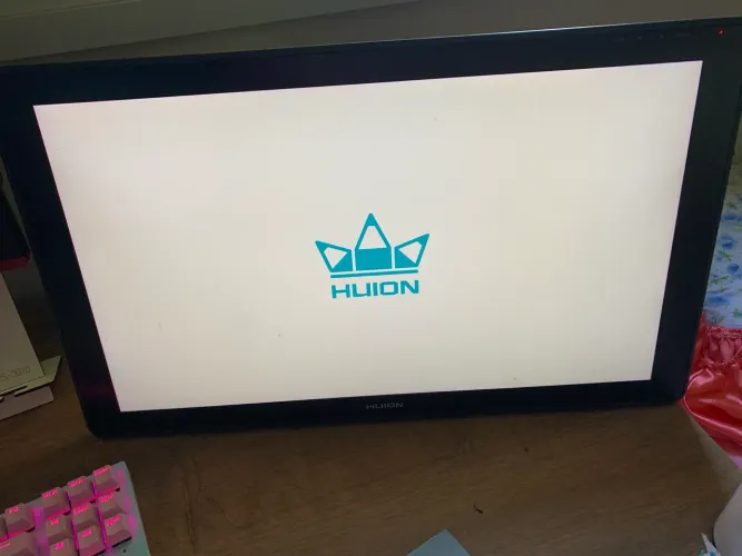 Huion Kamvas 22 plus na caixa