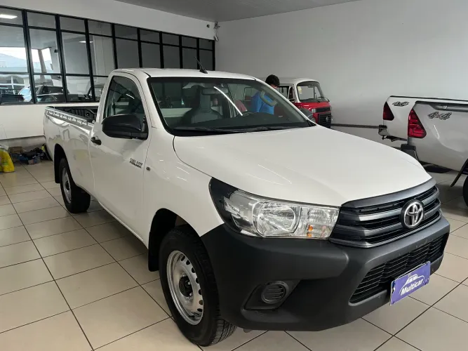 Toyota Hilux CS 4X4 2.8 TDI Diesel Mec. 2024