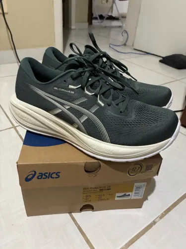 Tênis asics cumulus 28