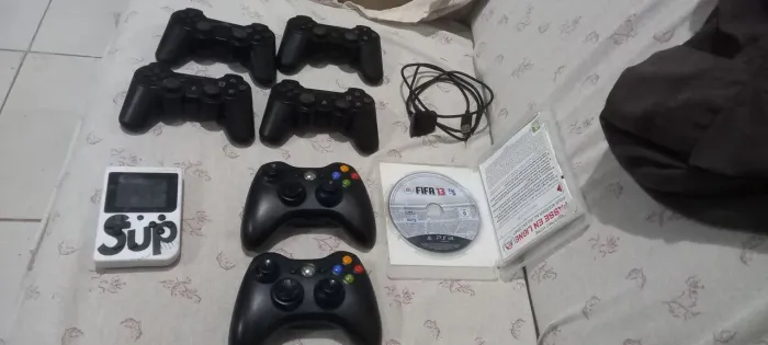 Vende-se controles 
