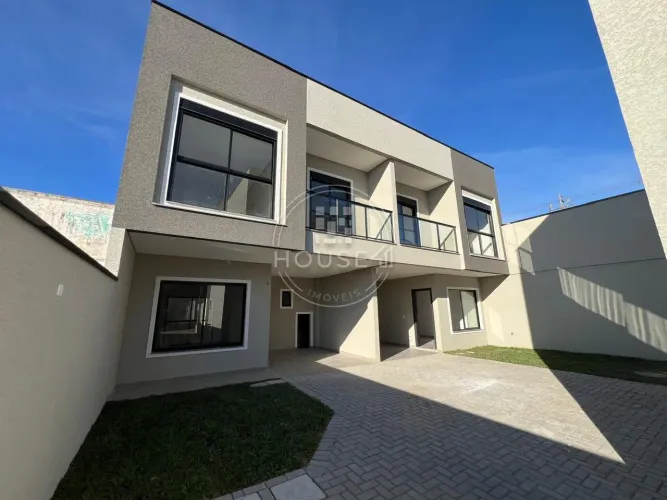 SOBRADOS EM CONDOMÍNIO COM 110m² A 112m² PRIVATIVOS E 3 QUARTOS NO BOQUEIRÃO em CURITIBA/P