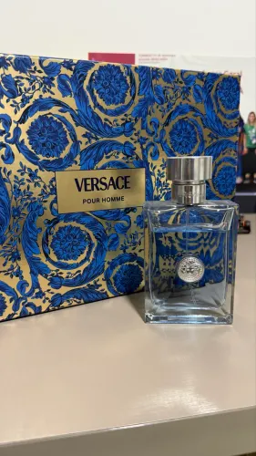 Versace Pour Homme (Volumetria conforme imagem)