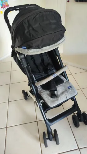 Carrinho bebe chicco