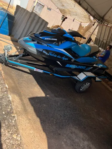 Jet ski Gtr 230 