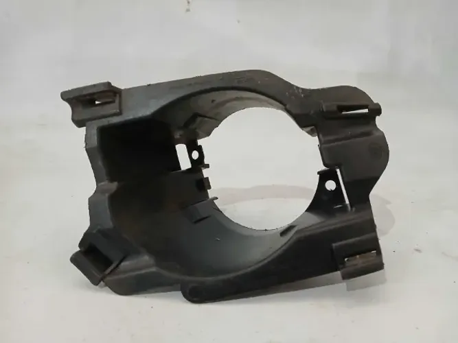 SUPORTE FAROL MILHA DIREITO RENAULT LOGAN 2010/2013