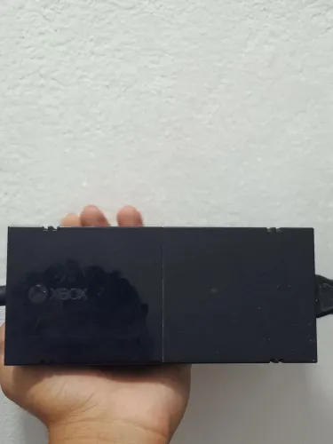Vendo fonte para Xbox One Fat