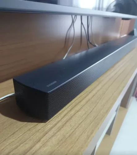 Soundbar Barra de som Samsung HW-b550 subwoofer wireless sem fio preta Bluetooth 2.1