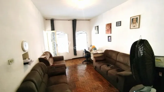 Casa a venda no bairro Guanabara, area total 296m2