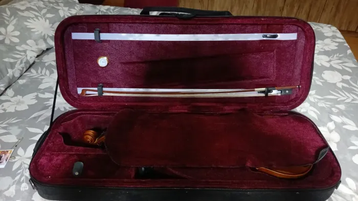 Vende-se viola de arco 