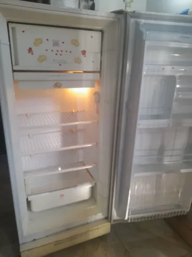 Geladeira Electrolux.