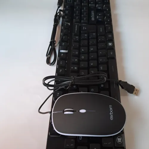 Kit teclado e mouse Exbom com LED