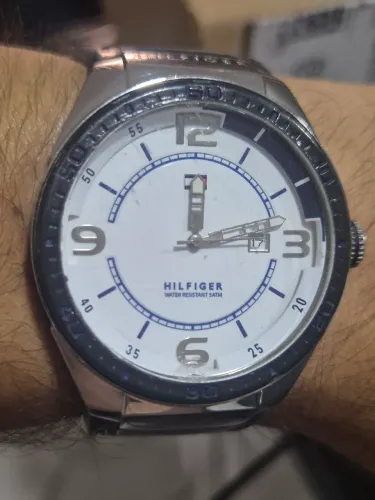 Relógio TOMMY HILFIGER  TH1790806  5 ATM  À QUARTZ  - FUNCIONAMENTO PERFEITO