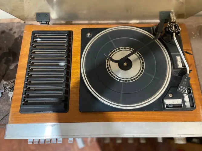 Sharp 3x1 SG 220