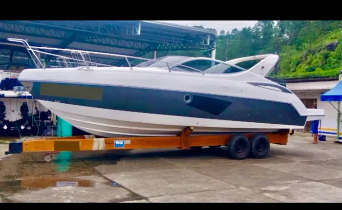 Lancha Phantom 303 2x Mercruiser QSD 170 Diesel 220 Horas