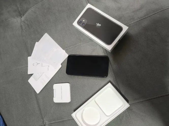 Celular iPhone 11