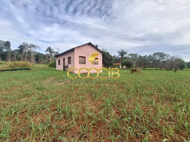 Chácara para Venda em Candeias do Jamari, Zona Rural, 1 dormitório, 1 banheiro, 4 vagas