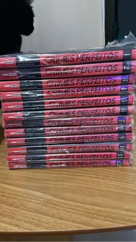 Coleção completa do mangá Crimes Perfeitos 12 volumes