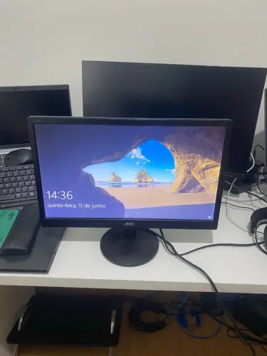 Monitor AOC 18,5" E970SWNL com conversor HDMI