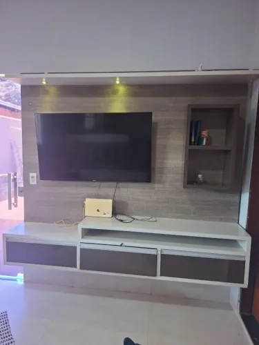 PAINEL DE TV