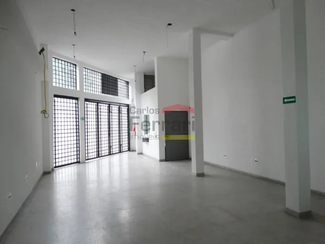Prédio Comercial para Locação Próximo à Av. Paulista - 675 m², 6 Andares, Elevador, Reform