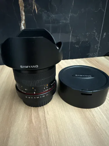 Lente Samyang 14mm 2.8 manual ED AS ID