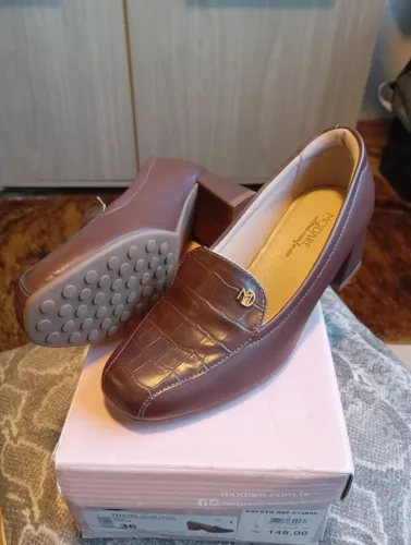 Sapato ultra conforto..semi novo...