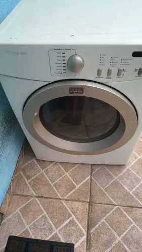 Máquina de secar eletrolux