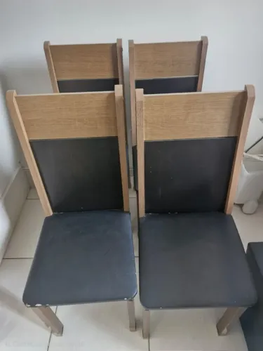 Mesa c/ 4 cadeiras baratinha