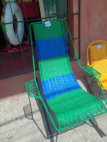 Cadeira de balanço, feita de vergalhão, cadeira grande à pronta entrega.