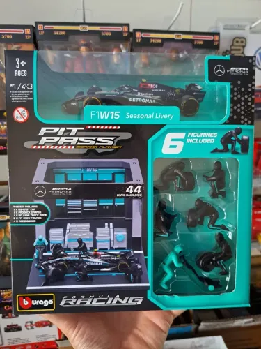 Set Miniatura F1 2024 Pit Stop Mercedes C Carro W15 #44 Hamilton Bburago 1:43 Lacrado