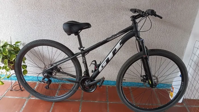 Vendo bicicleta aro 29 com NF.