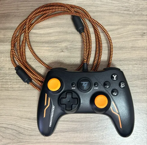 Controle USB Thrustmaster 