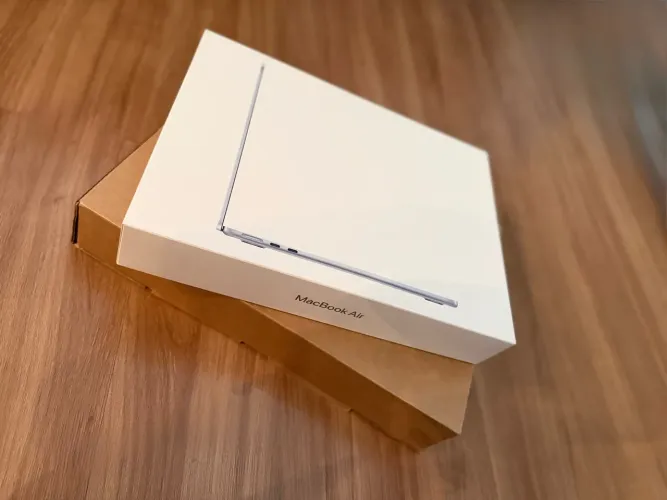 MACBOOK AIR M5 